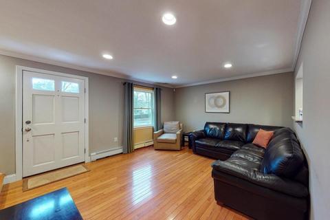 82 Walnut St, Walpole, MA 02081 photo 8