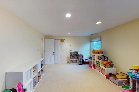 82 Walnut St, Walpole, MA 02081 photo 17