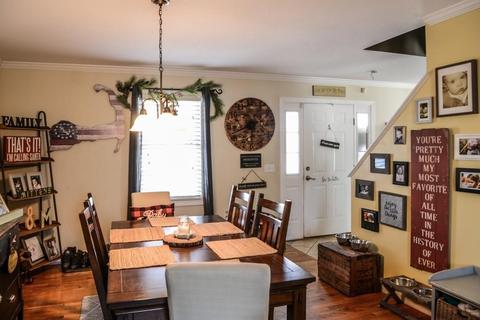 76 Russell St, Springfield, MA 01104 photo 5
