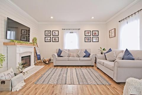 199 Smith St, Fall River, MA 02721 photo 3