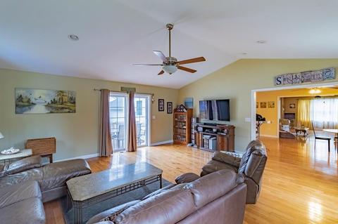 60 Eagle Dr, Dudley, MA 01571 photo 10