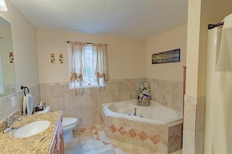 60 Eagle Dr, Dudley, MA 01571 photo 27