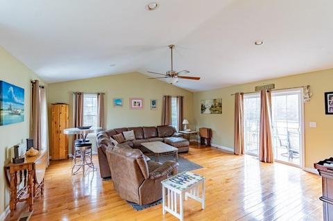 60 Eagle Dr, Dudley, MA 01571 photo 8