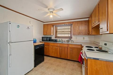 19 5th Ave, Webster, MA 01570 photo 27