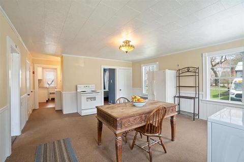 19 5th Ave, Webster, MA 01570 photo 9