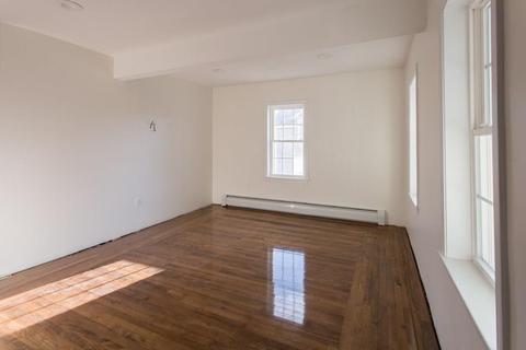 46 Nelson St, Warren, MA 01083 photo 8