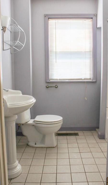 563 Child St, Warren, RI 02885 photo 5