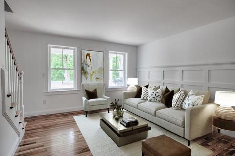 75 Forest St, Middleton, MA 01949 photo 4