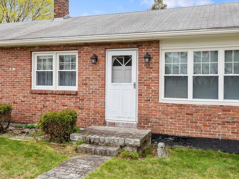 28 Lodge St, Worcester, MA 01604 photo 3