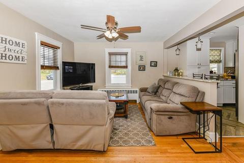 22 Winfield St, Dedham, MA 02026 photo 5