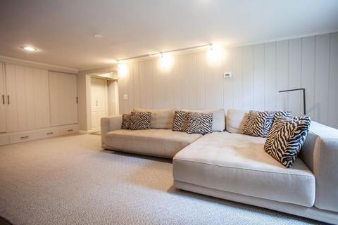 10 Vane St, Wellesley, MA 02482 photo 21