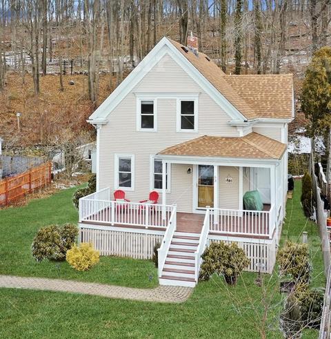 53 Beal St, Hingham, MA 02043 photo 1