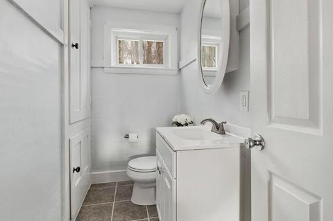 53 Beal St, Hingham, MA 02043 photo 8