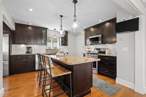 61 Vine St, Reading, MA 01867 photo 7