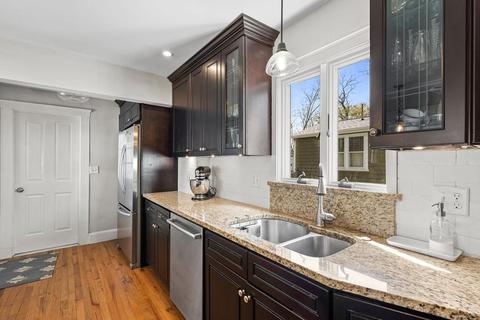 61 Vine St, Reading, MA 01867 photo 8
