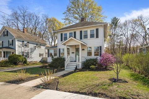 61 Vine St, Reading, MA 01867 photo 1