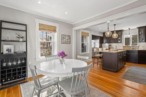 61 Vine St, Reading, MA 01867 photo 4