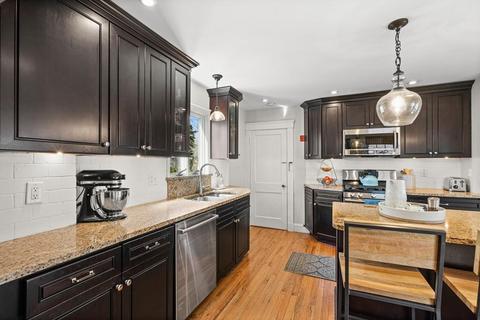 61 Vine St, Reading, MA 01867 photo 9