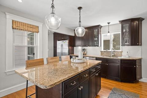 61 Vine St, Reading, MA 01867 photo 10