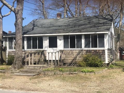 19 Highland Bay Dr, Wareham, MA 02571 photo 2