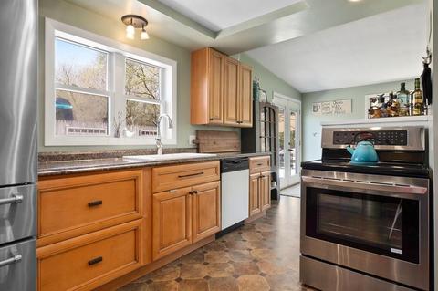 5 Sycamore St, Danvers, MA 01923 photo 15