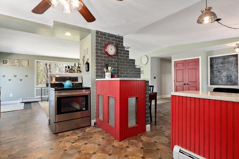 5 Sycamore St, Danvers, MA 01923 photo 17