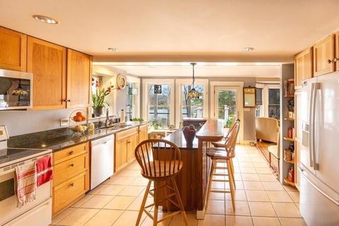 548 Washington St, Gloucester, MA 01930 photo 5
