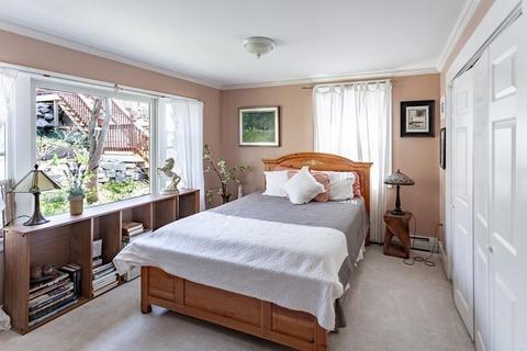 548 Washington St, Gloucester, MA 01930 photo 20