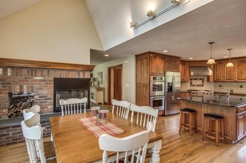 15 Old Tavern Ln, Sutton, MA 01590 photo 8