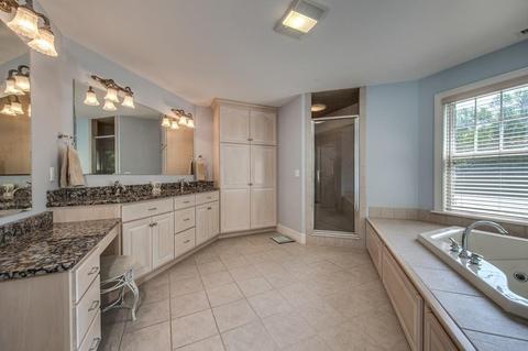 15 Old Tavern Ln, Sutton, MA 01590 photo 19