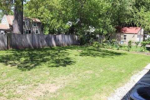 174 Abbott St, Springfield, MA 01118 photo 5