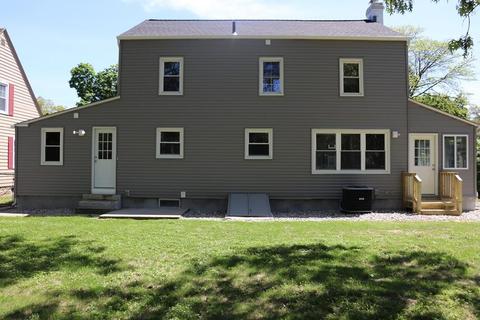 174 Abbott St, Springfield, MA 01118 photo 3