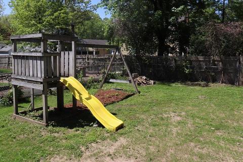 174 Abbott St, Springfield, MA 01118 photo 4