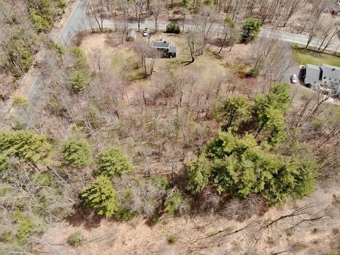 340 Saunders St, Gardner, MA 01440 photo 2
