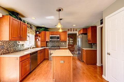 36 Pleasant, Upton, MA 01568 photo 5