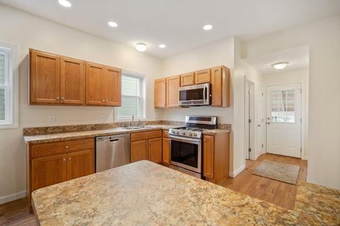 330 E Main St, Chicopee, MA 01020 photo 3