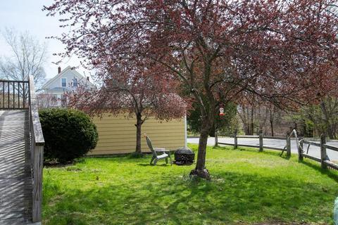 19 Burroughs St, Danvers, MA 01923 photo 3