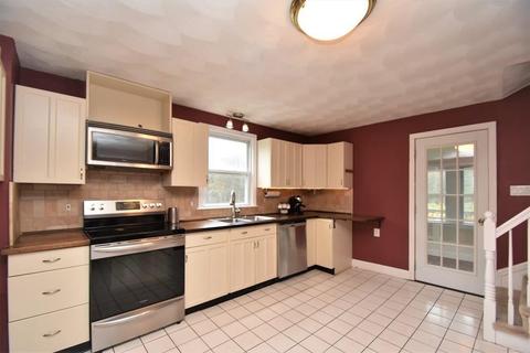 116 South Rd, Pepperell, MA 01463 photo 9