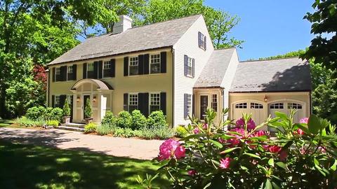 8 Monadnock Rd, Wellesley, MA 02481 photo 2