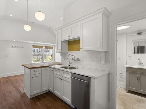 29 Commonwealth Ave, Dedham, MA 02026 photo 8