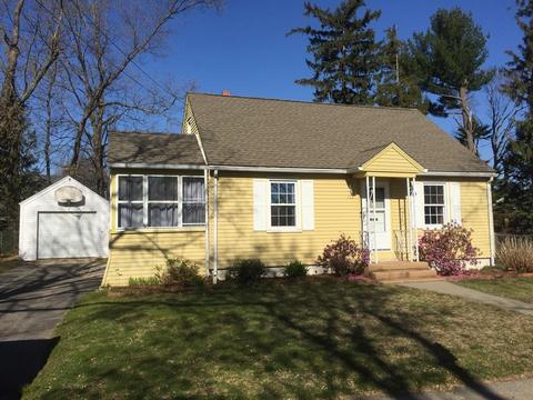 112 Lancaster St, Springfield, MA 01118 photo 2