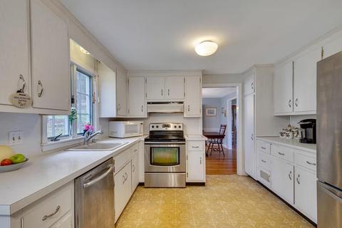 75 N Hill Ave, Needham, MA 02492 photo 12