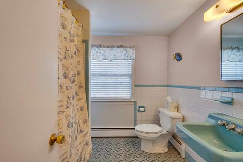 75 N Hill Ave, Needham, MA 02492 photo 18