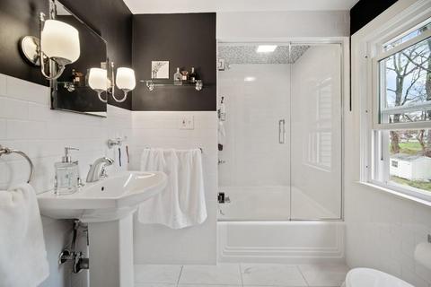 849 Dickinson St, Springfield, MA 01108 photo 17
