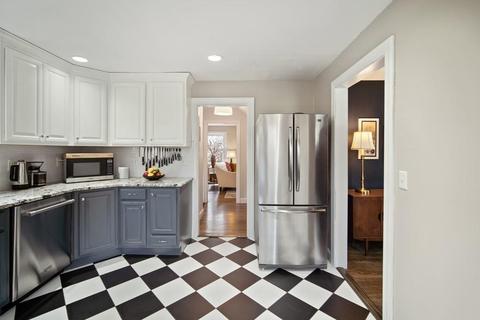 849 Dickinson St, Springfield, MA 01108 photo 8