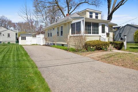 31 Arrowhead Ln, Dedham, MA 02026 photo 1