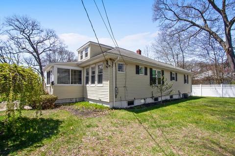 31 Arrowhead Ln, Dedham, MA 02026 photo 3