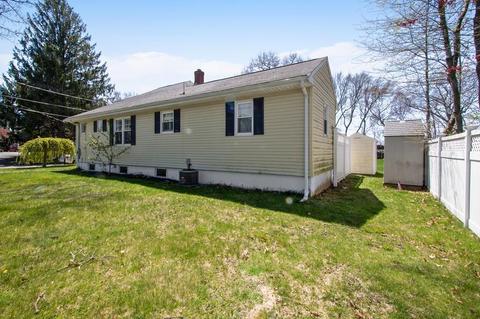 31 Arrowhead Ln, Dedham, MA 02026 photo 19