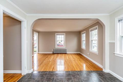 29 Eddy St, Springfield, MA 01104 photo 5