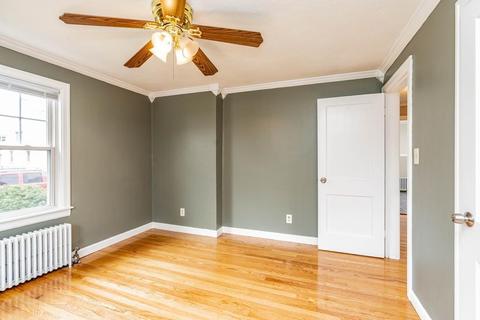 29 Eddy St, Springfield, MA 01104 photo 9